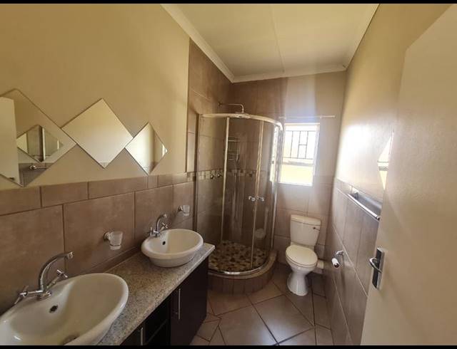 2 BEDROOM PROPERTY TO RENT IN RIVERSDALE